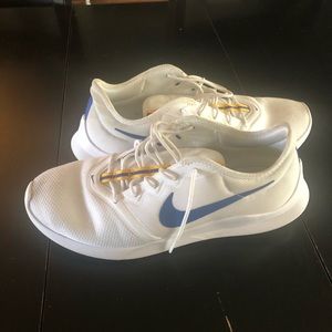 *RARE* Nike viale tech racer size 13, no box.